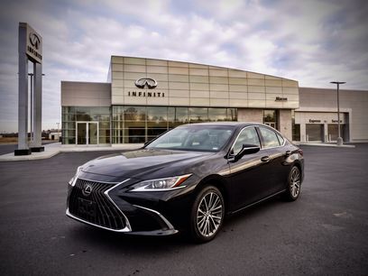 Used 2025 Lexus ES 350 w/ Premium Package