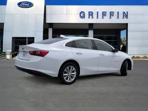 Used 2025 Chevrolet Malibu LT FWD image 4