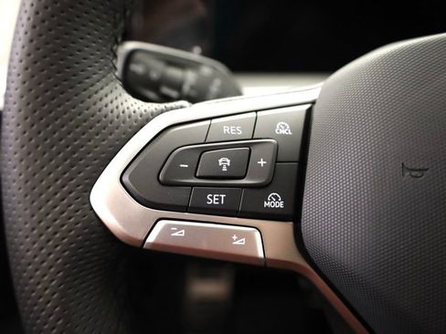 New 2026 Volkswagen Tiguan SE R-Line AWD/4WD image 24