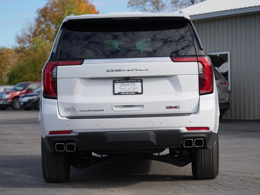 Used 2026 GMC Yukon XL Denali w/ Sun & Power Step Package AWD/4WD image 4