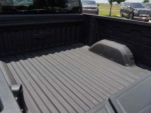 Used 2025 Chevrolet Silverado 1500 Custom Trail Boss AWD/4WD image 13