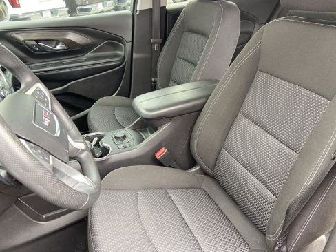 Used 2024 GMC Terrain SLE w/ Driver Convenience Package image 14