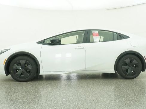 New 2026 Toyota Prius LE image 41