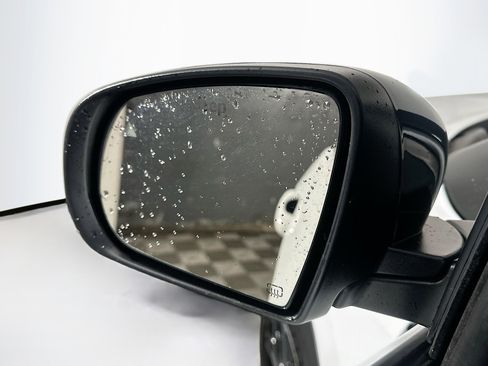 Used 2025 Jeep Compass Limited image 16