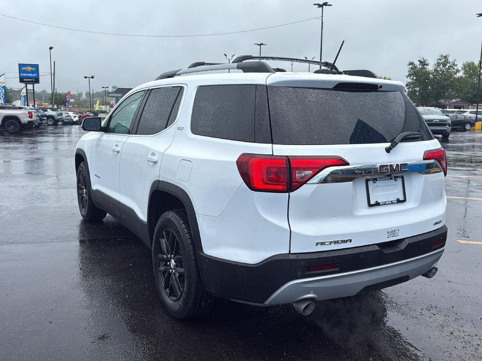 Used 2019 GMC Acadia SLT AWD/4WD image 3
