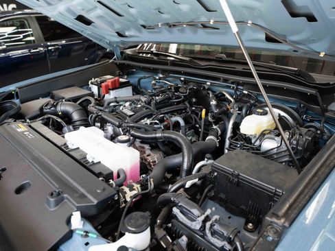 New 2026 Toyota 4Runner SR5 AWD/4WD image 33