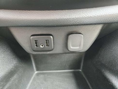Used 2022 Chevrolet Traverse LS AWD/4WD image 28