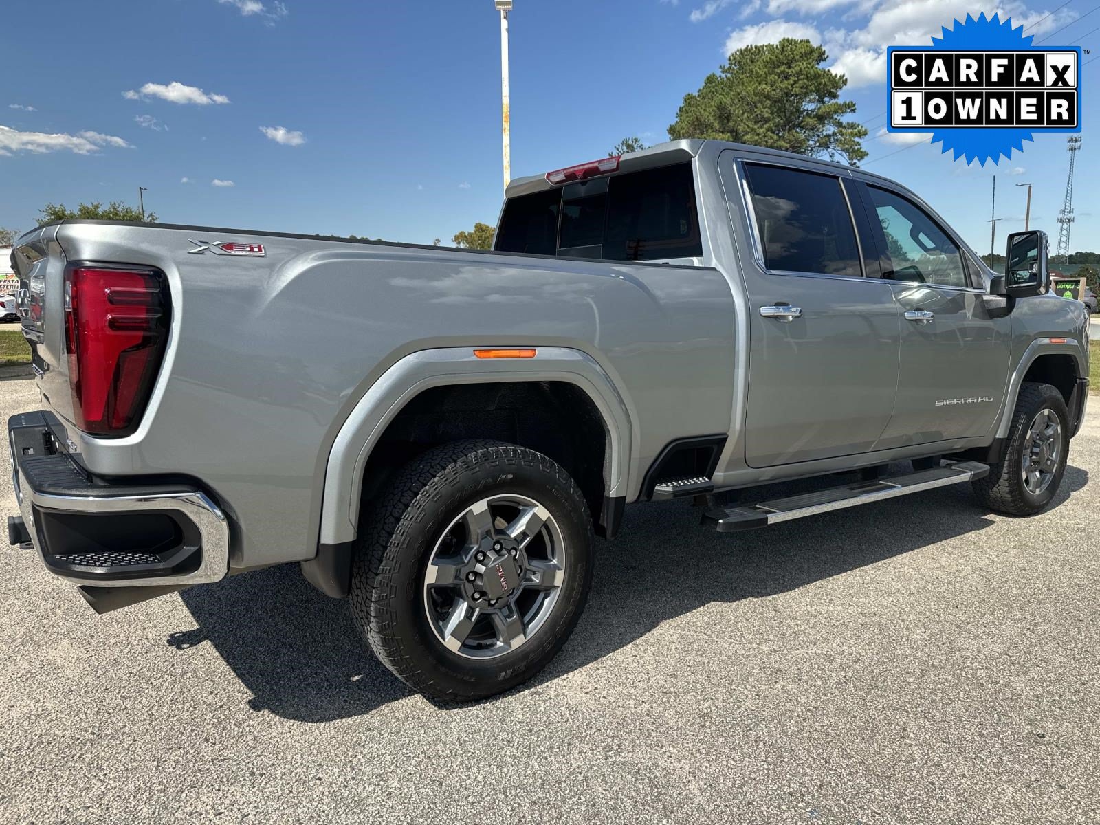 Used 2025 GMC Sierra 2500 SLT w/ SLT Premium Package AWD/4WD image 4
