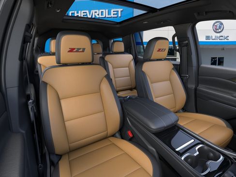 New 2027 Chevrolet Traverse Z71 w/ Enhanced Driving Package AWD/4WD image 16