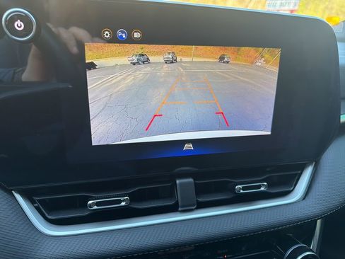 New 2026 Chevrolet Equinox LT image 17