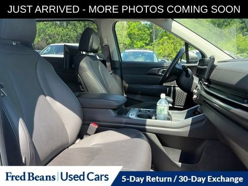 Used 2025 Kia Carnival SX FWD image 18
