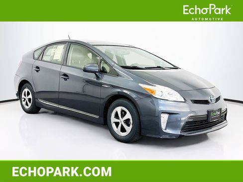 Used 2015 Toyota Prius Four image 1