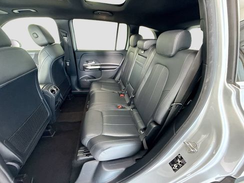 Used 2023 Mercedes-Benz GLB 250 image 21