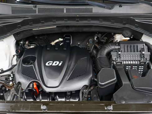 Used 2015 Hyundai Santa Fe Sport FWD image 30