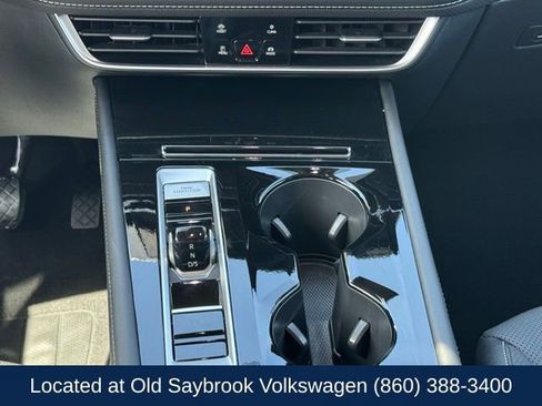 Used 2025 Volkswagen Atlas SE AWD/4WD image 18