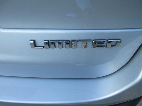 Used 2022 Jeep Grand Cherokee L Limited AWD/4WD image 10