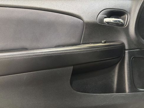 Used 2012 Chrysler 200 Touring image 20