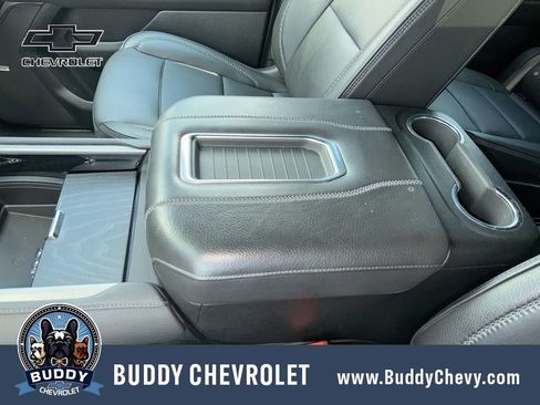 Used 2023 GMC Yukon XL Denali AWD/4WD image 23