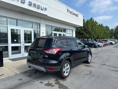 Used 2015 Ford Escape SE w/ Equipment Group 201A FWD image 3