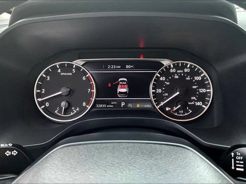 Used 2025 Nissan Rogue SV AWD/4WD image 13