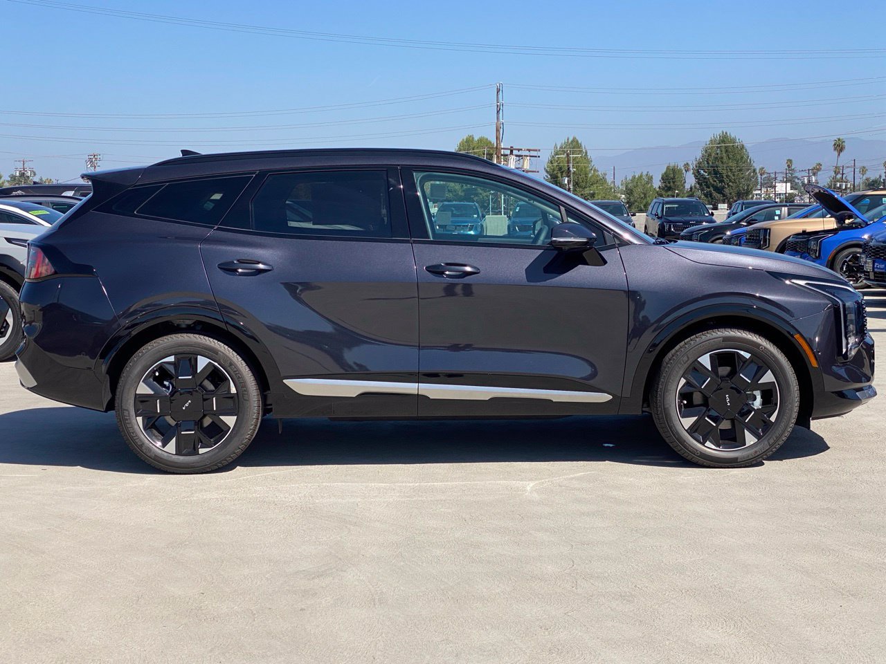 New 2026 Kia Sportage SX FWD image 2