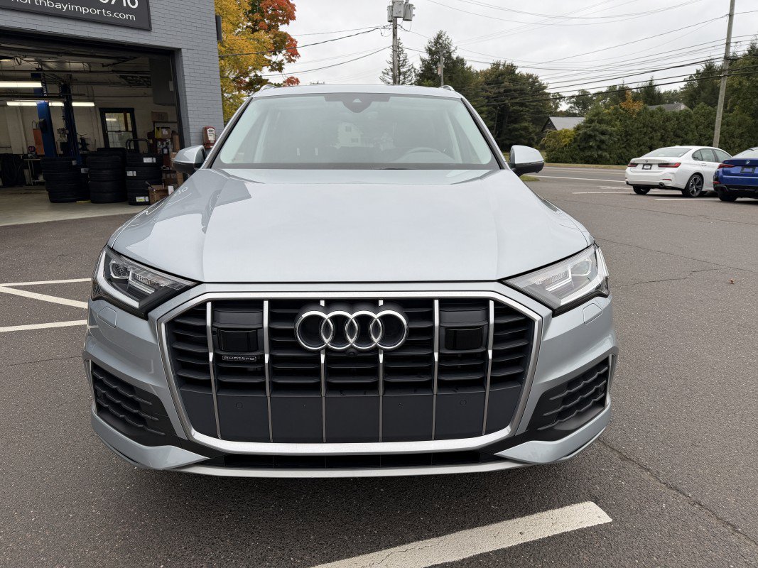 Used 2023 Audi Q7 2.0T Premium w/ Convenience Package AWD/4WD image 3