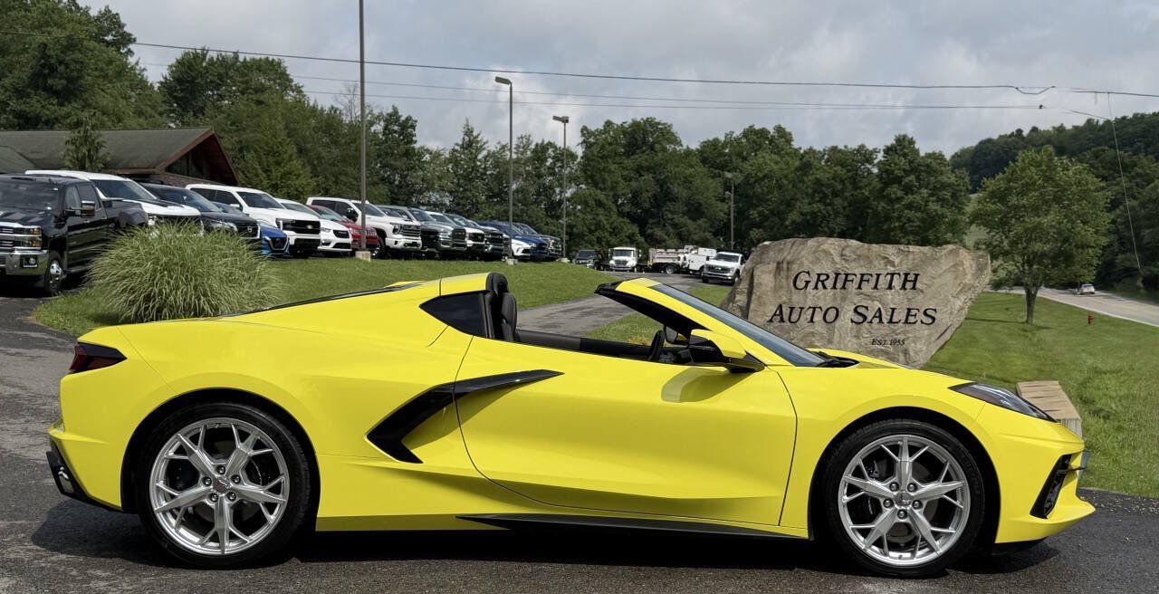 Used 2023 Chevrolet Corvette Stingray Premium Cpe w/ 3LT RWD image 2