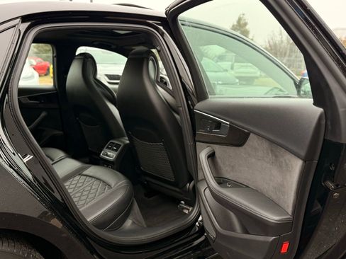 Used 2019 Audi S4 Premium Plus w/ Premium Plus Package image 27