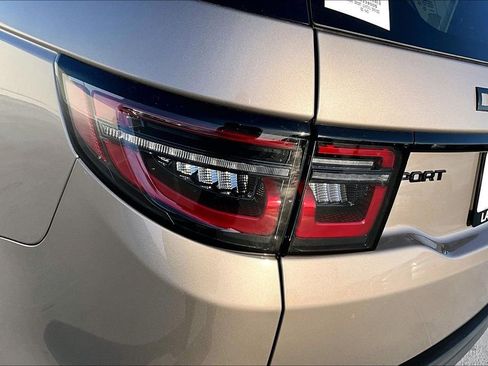 Used 2023 Land Rover Discovery Sport SE AWD/4WD image 21