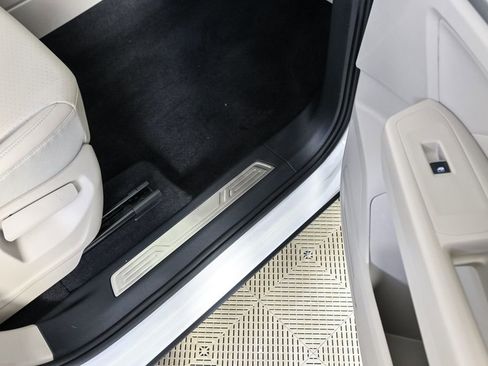 Used 2022 Volkswagen Atlas SE image 25