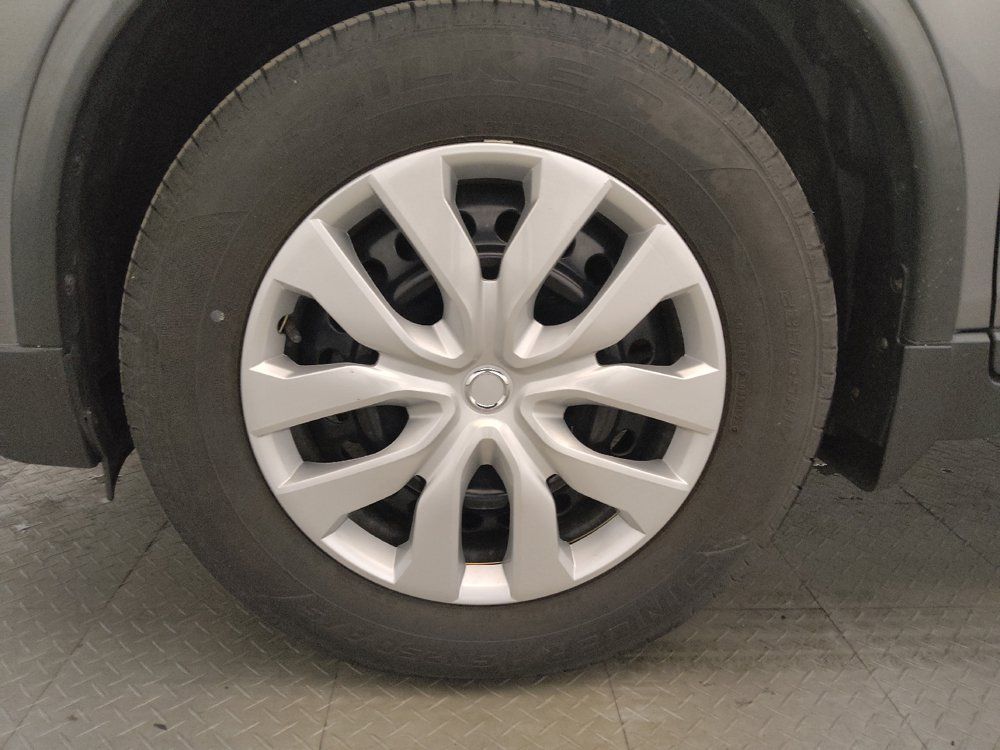 Used 2017 Nissan Rogue S AWD/4WD image 31