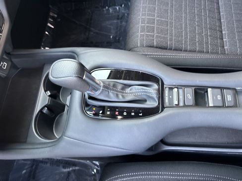 Used 2024 Honda HR-V LX image 20