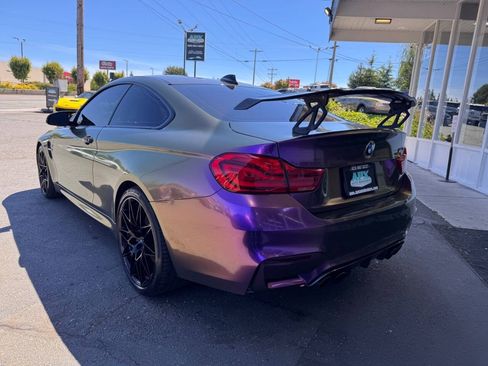 Used 2018 BMW M4 Coupe w/ Competition Package RWD image 2