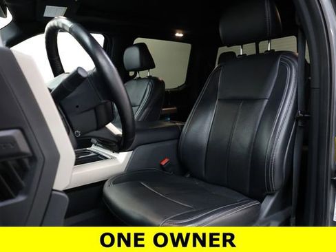 Used 2022 Ford F250 Lariat w/ Black Appearance Package image 8