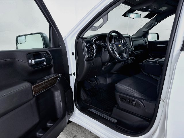 Used 2020 Chevrolet Silverado 1500 LT w/ All-Star Edition AWD/4WD image 3