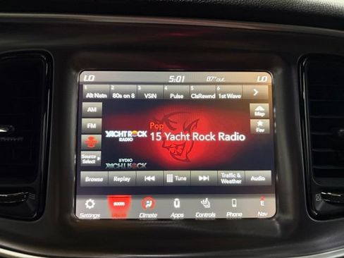 Used 2019 Dodge Challenger R/T RWD image 28