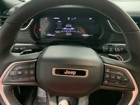 Used 2024 Jeep Grand Cherokee L Limited w/ Luxury Tech Group II image 19