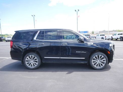 Used 2021 GMC Sierra 1500 Elevation w/ LPO, Elevation Black Package AWD/4WD image 33