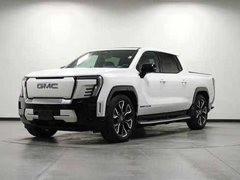Used 2025 GMC Sierra EV Denali AWD/4WD image 8