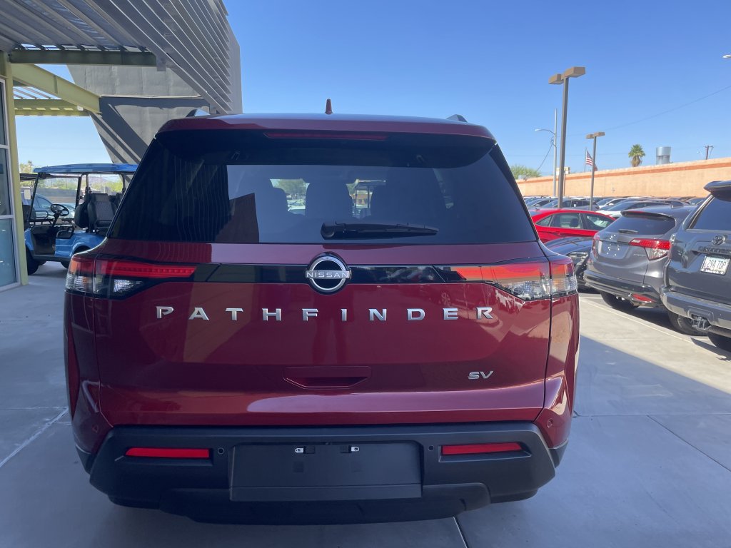 Used 2024 Nissan Pathfinder SV w/ Lighting Package (N92) FWD image 10