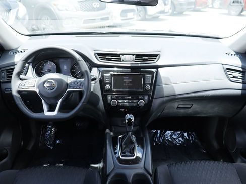 Used 2020 Nissan Rogue SV FWD image 23