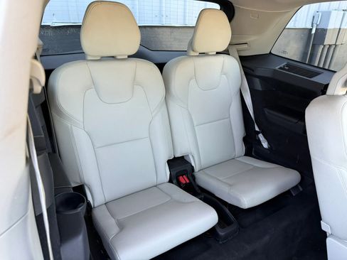 Used 2020 Volvo XC90 T6 Momentum w/ Protection Package Premier AWD/4WD image 33