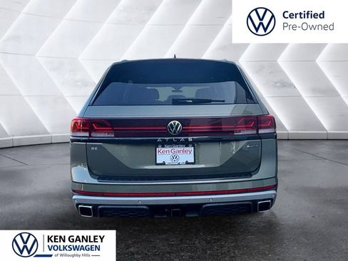 Used 2024 Volkswagen Atlas Peak Edition SE AWD/4WD image 3