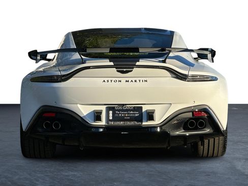 Used 2022 Aston Martin V8 Vantage Coupe image 28