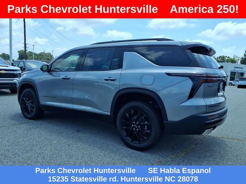 New 2026 Chevrolet Traverse LT w/ Midnight/Sport Edition FWD image 3