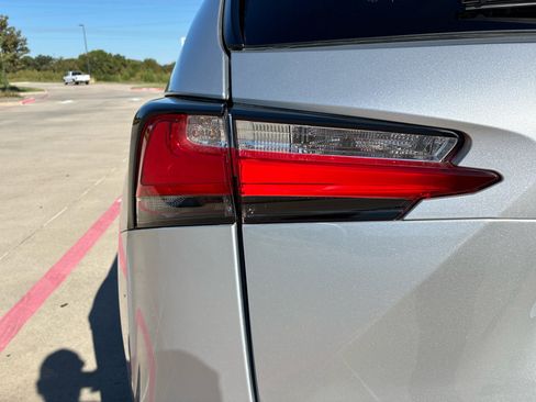 Used 2015 Lexus NX 200t FWD image 19