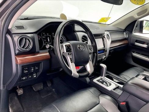 Used 2018 Toyota Tundra Limited w/ Limited Premium Package AWD/4WD image 14