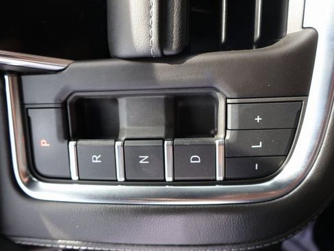 Used 2022 Chevrolet Tahoe LT w/ Luxury Package AWD/4WD image 31