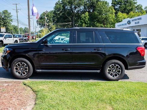 Certified 2024 Ford Expedition Max XLT RWD image 3
