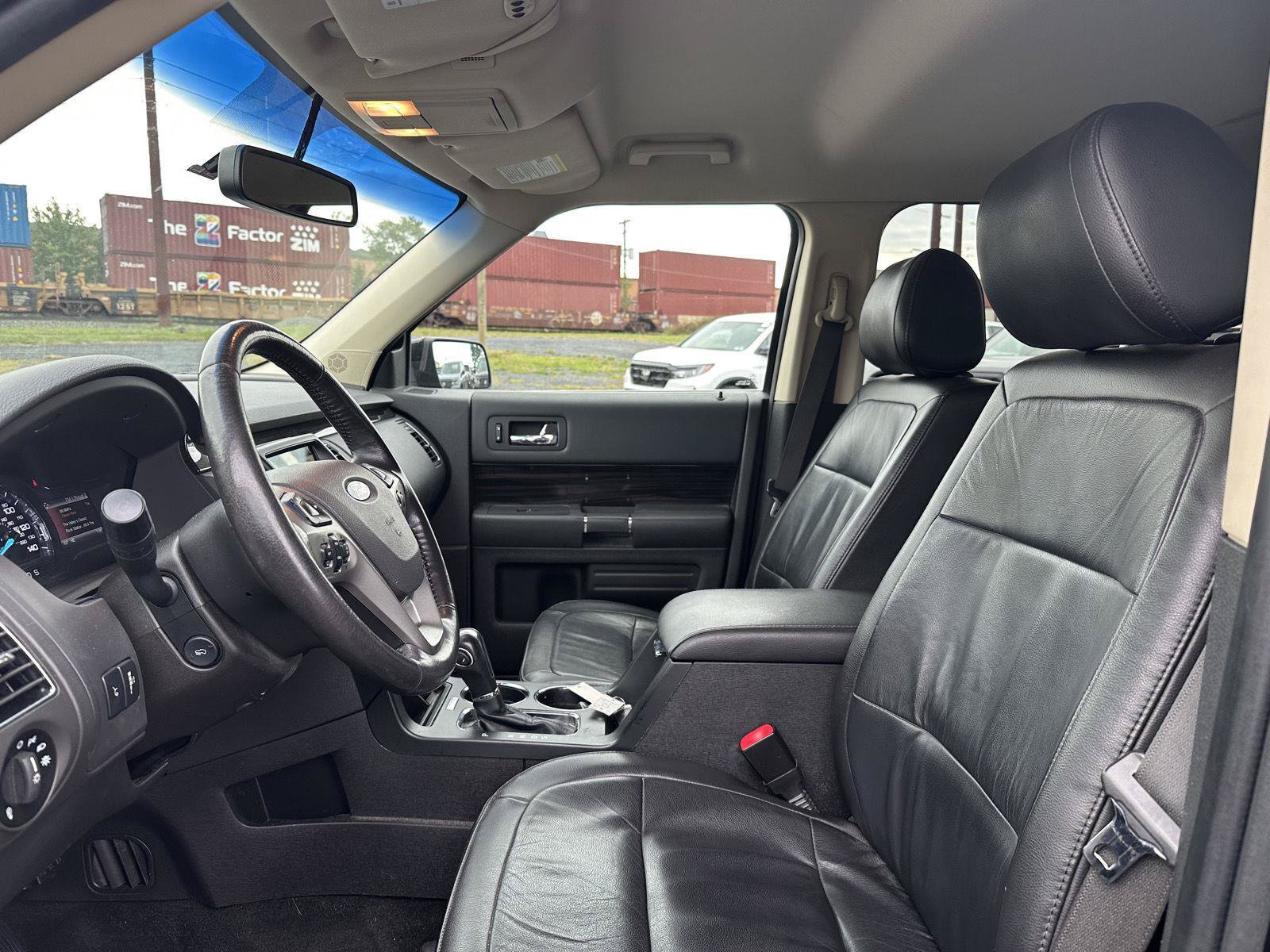 Used 2016 Ford Flex SEL w/ Equipment Group 202A FWD image 11